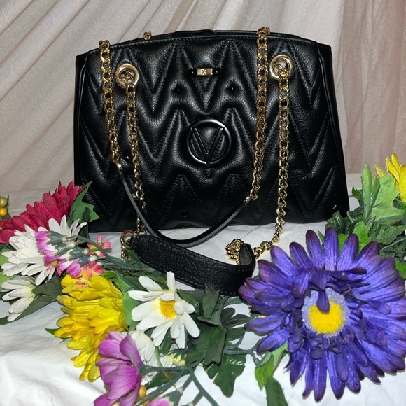 💄Valentino Quilted Leather Shoulder Bag 💄 - Picture 2 of 13